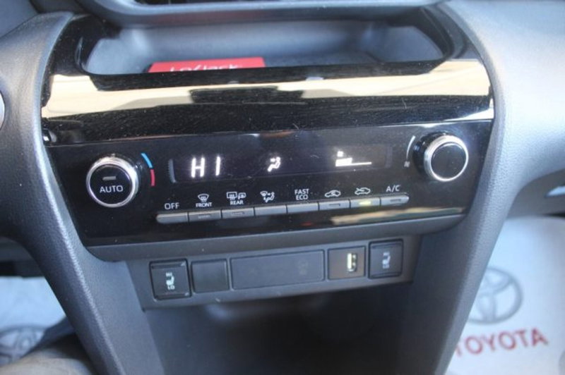 Toyota Yaris Cross usata a Roma (18)