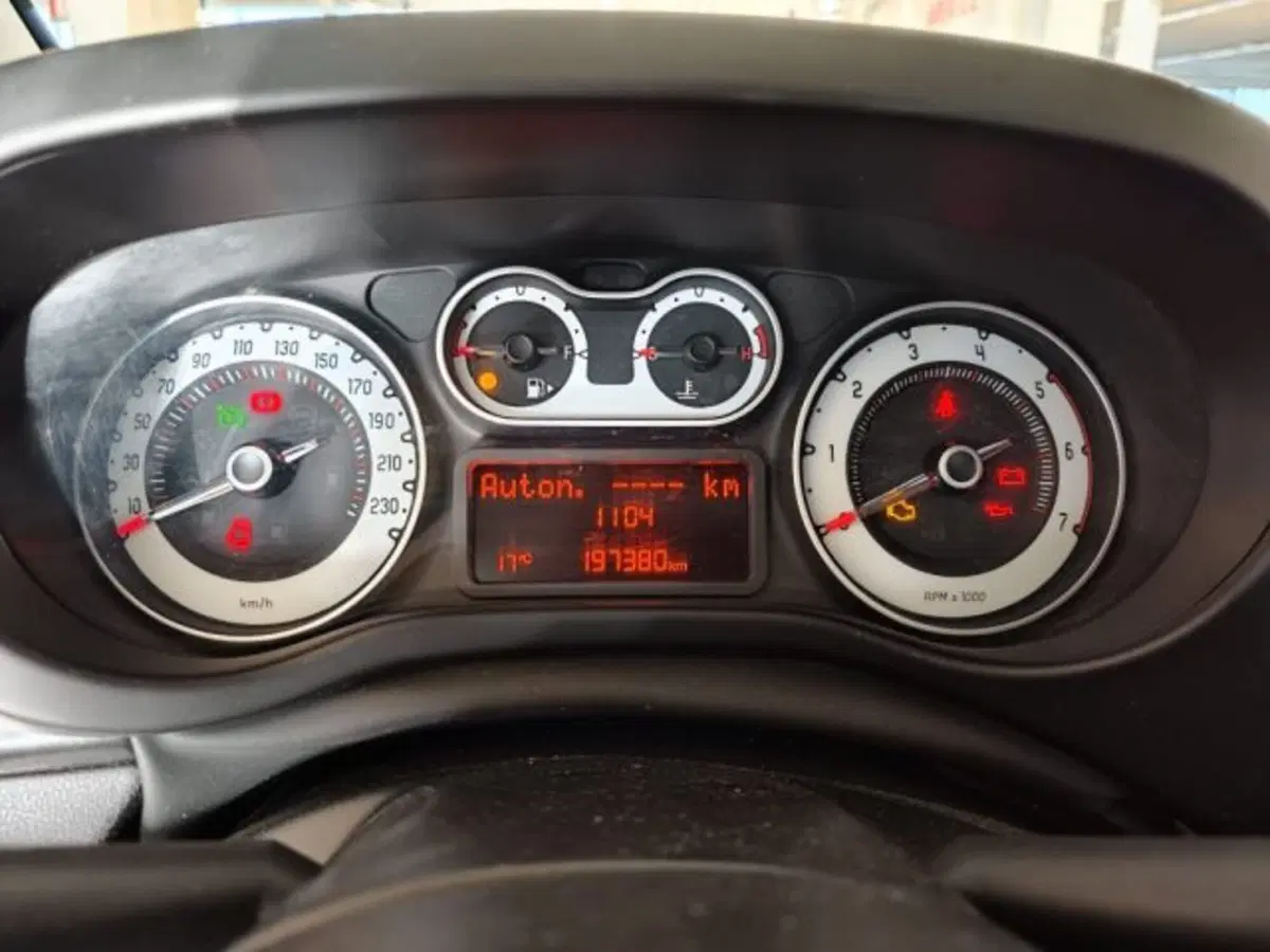 Fiat 500L Living usata a Vicenza (10)