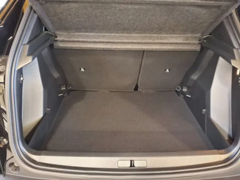 Peugeot 2008 nuova a Vicenza (6)