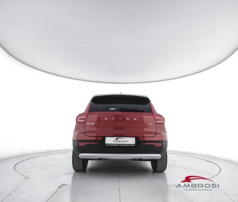 Volvo XC40 usata a Perugia (6)