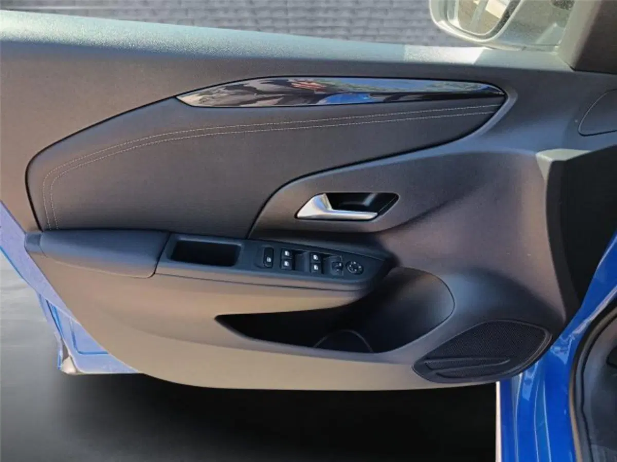 Opel Corsa usata a Bari (9)