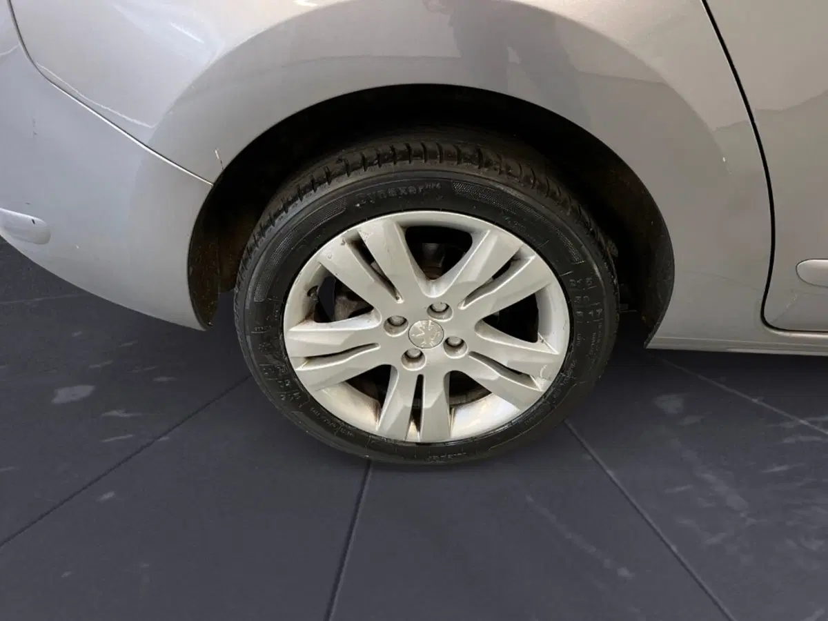 Peugeot 5008 usata a Verona (6)
