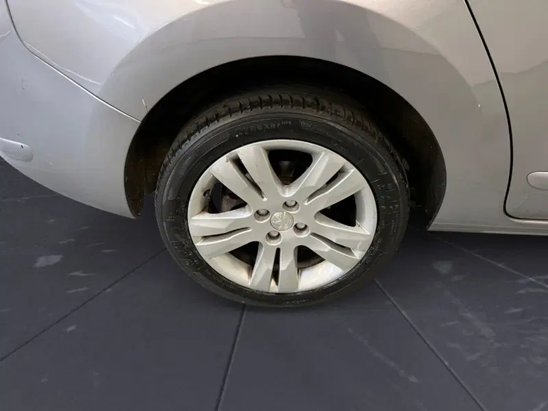 Peugeot 5008 usata a Verona (6)