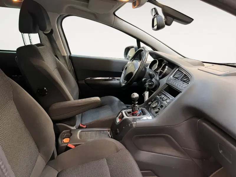 Peugeot 5008 usata a Verona (7)