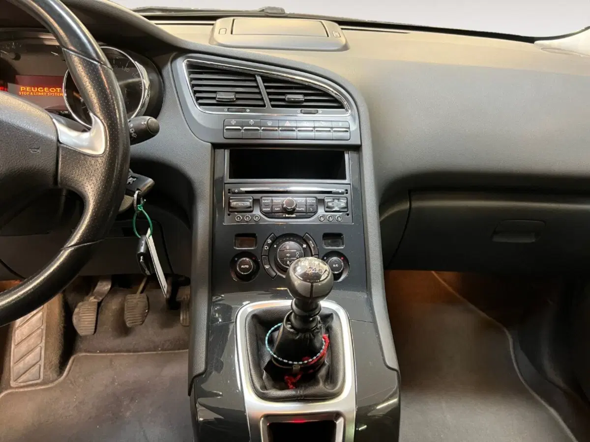 Peugeot 5008 usata a Verona (8)