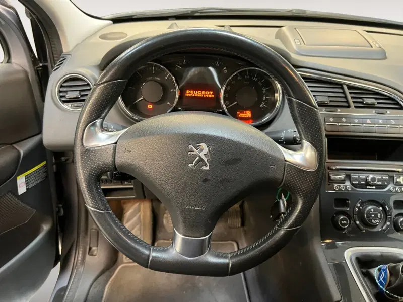 Peugeot 5008 usata a Verona (9)