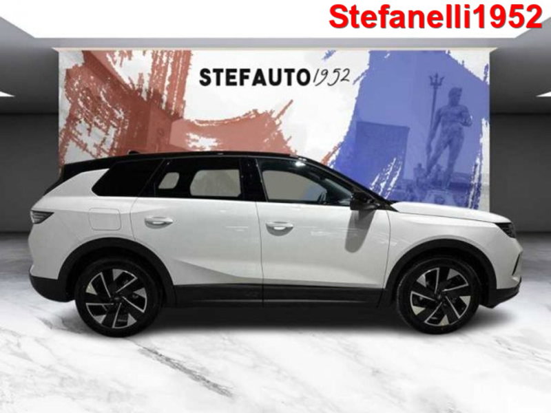 Opel Grandland nuova a Bologna (2)