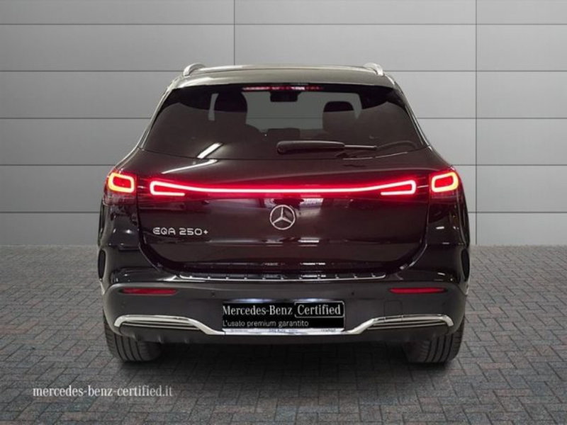 Mercedes-Benz EQA usata a Avellino (4)