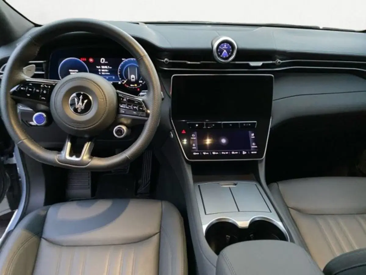 Maserati Grecale usata a Udine (9)