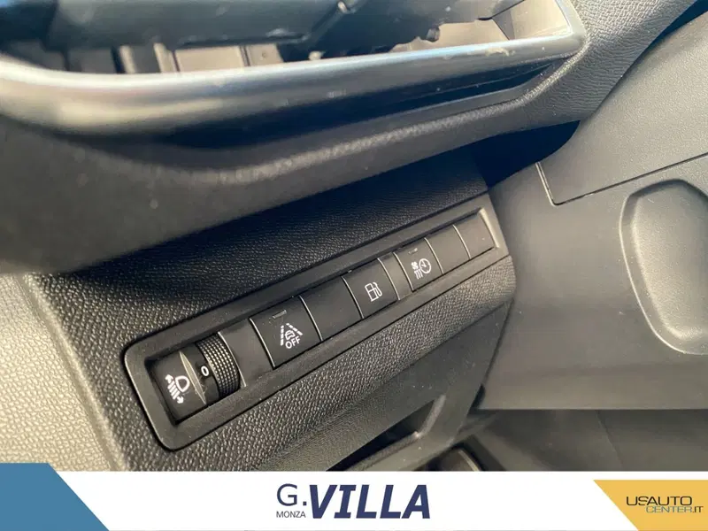 Peugeot 3008 nuova a Monza e Brianza (18)
