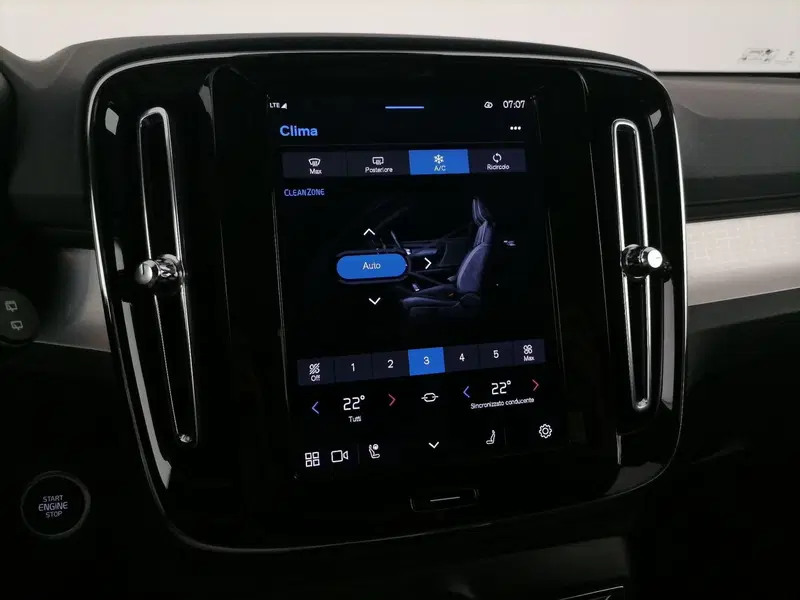 Volvo XC40 usata a Roma (16)