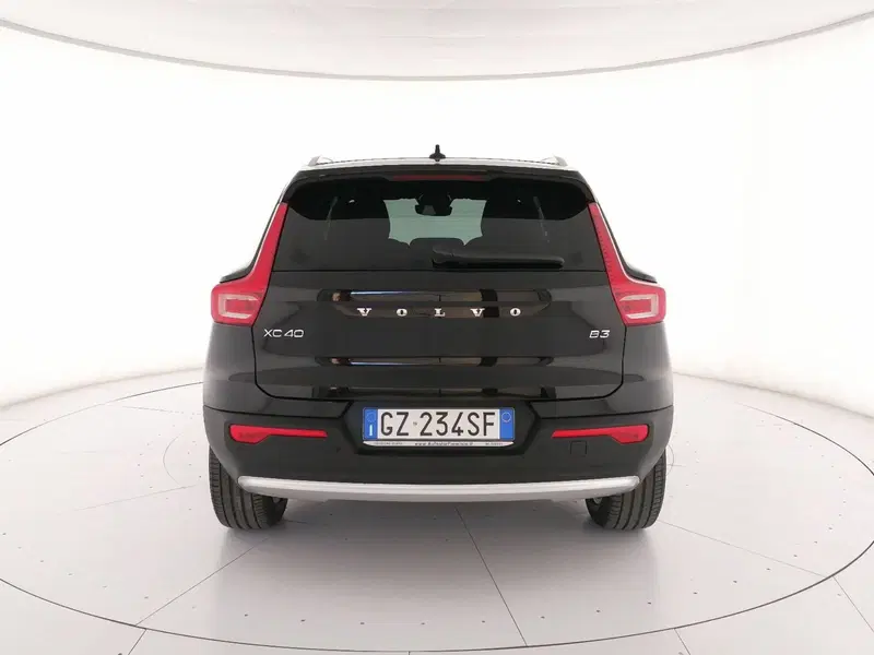 Volvo XC40 usata a Roma (4)
