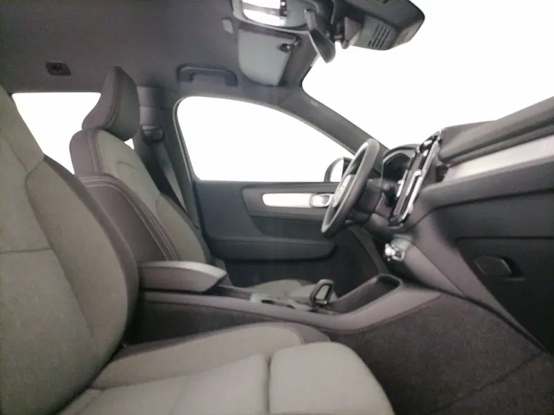 Volvo XC40 usata a Roma (6)