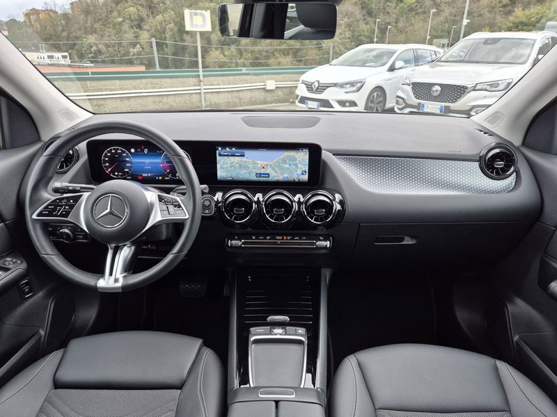 Mercedes-Benz GLA SUV usata  (8)