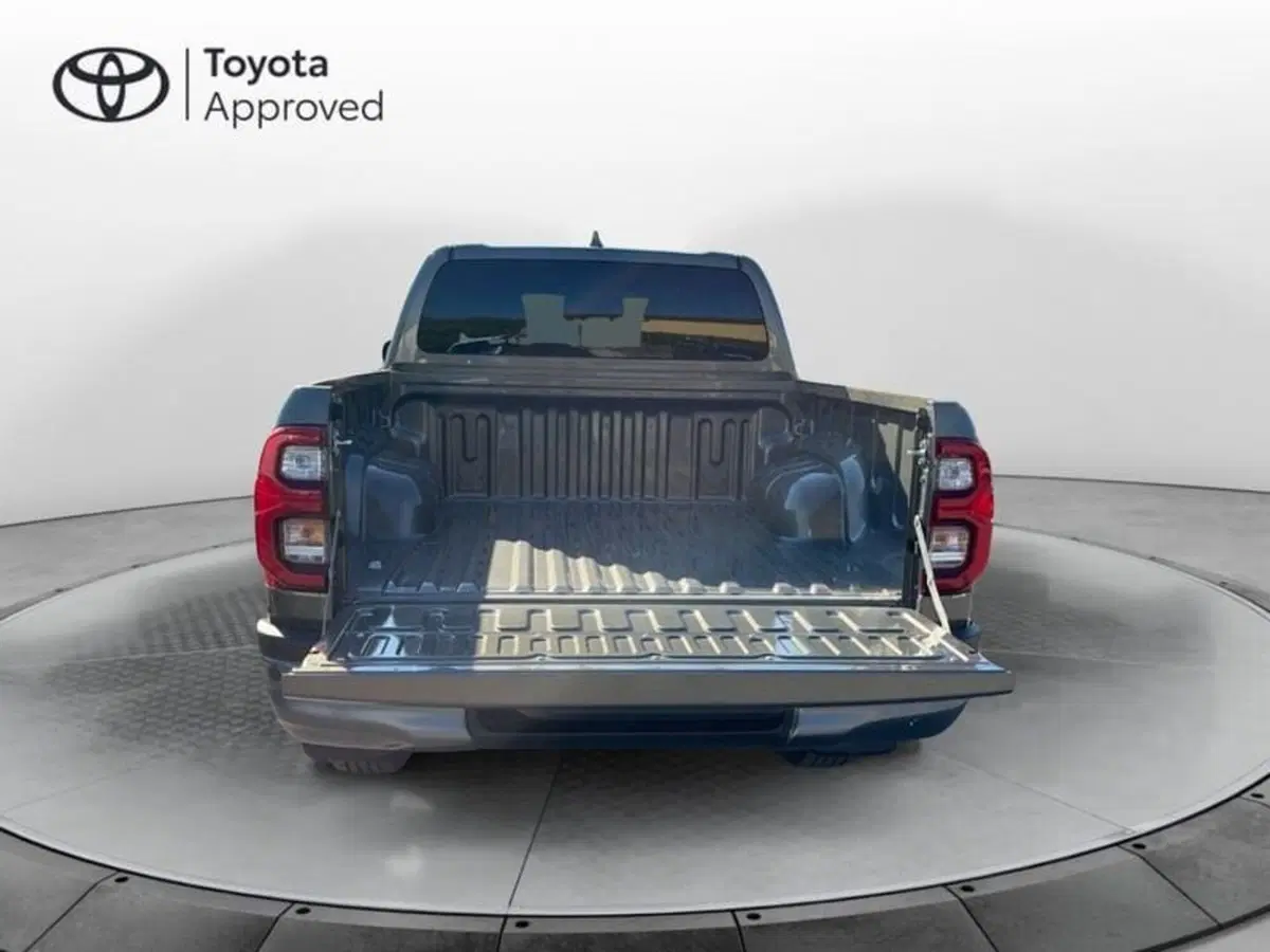 Toyota Hilux nuova a Vicenza (10)