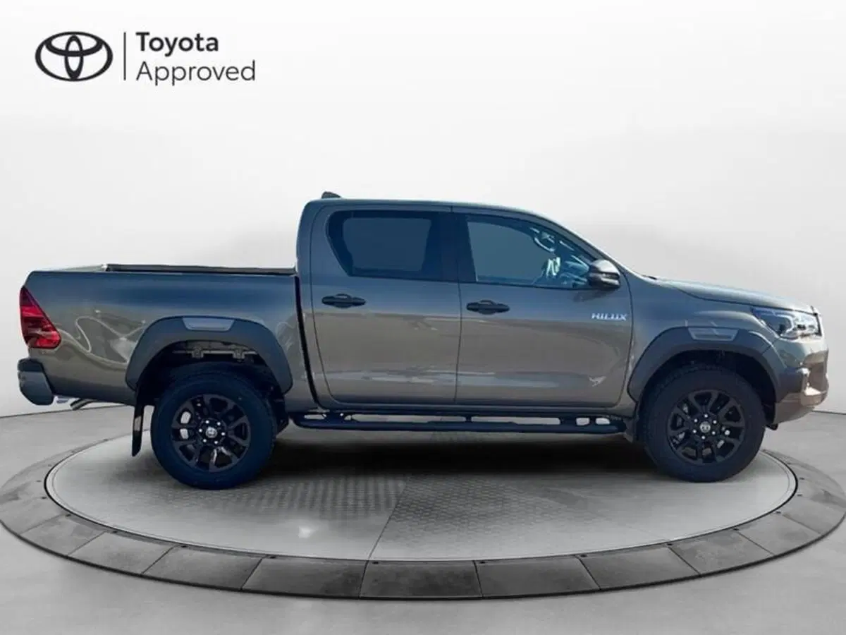 Toyota Hilux nuova a Vicenza (5)