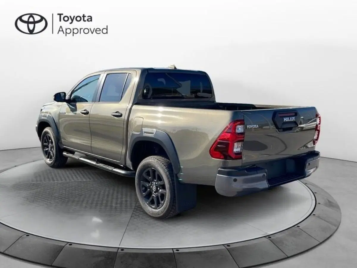 Toyota Hilux nuova a Vicenza (6)