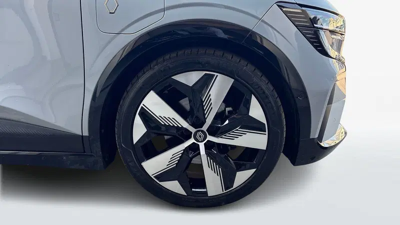 Renault Megane E-Tech Electric usata a Parma (5)