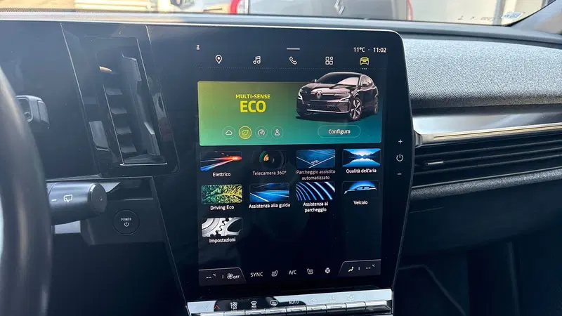 Renault Megane E-Tech Electric usata a Parma (8)