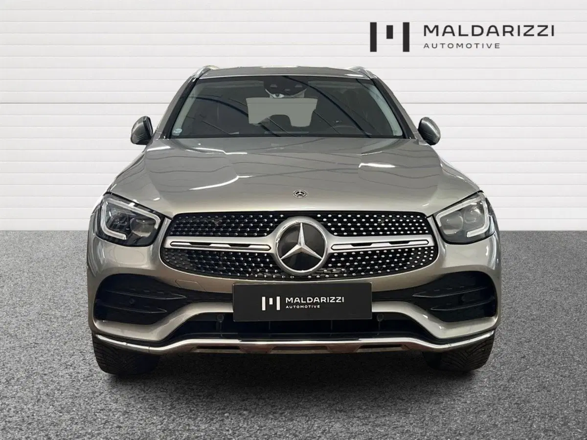 Mercedes-Benz GLC SUV usata a Bari (2)