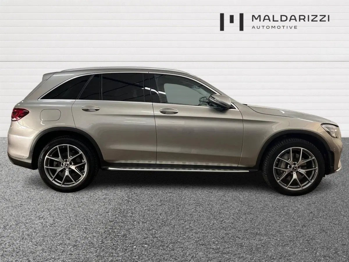Mercedes-Benz GLC SUV usata a Bari (5)