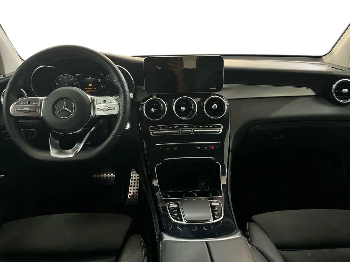 Mercedes-Benz GLC SUV usata a Bari (8)
