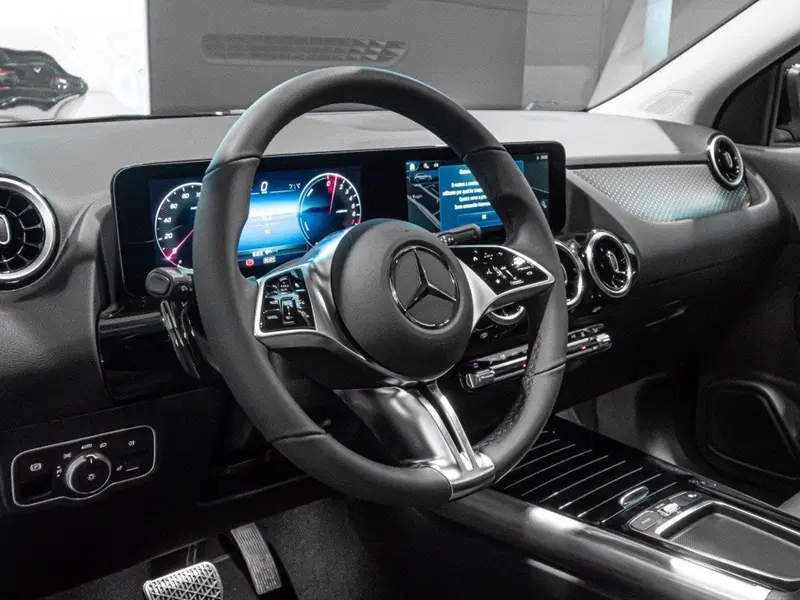 Mercedes-Benz GLA SUV nuova a Ancona (11)