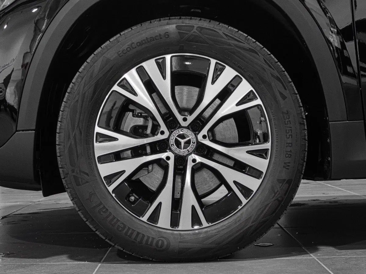 Mercedes-Benz GLA SUV nuova a Ancona (7)