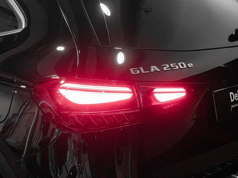 Mercedes-Benz GLA SUV nuova a Ancona (8)