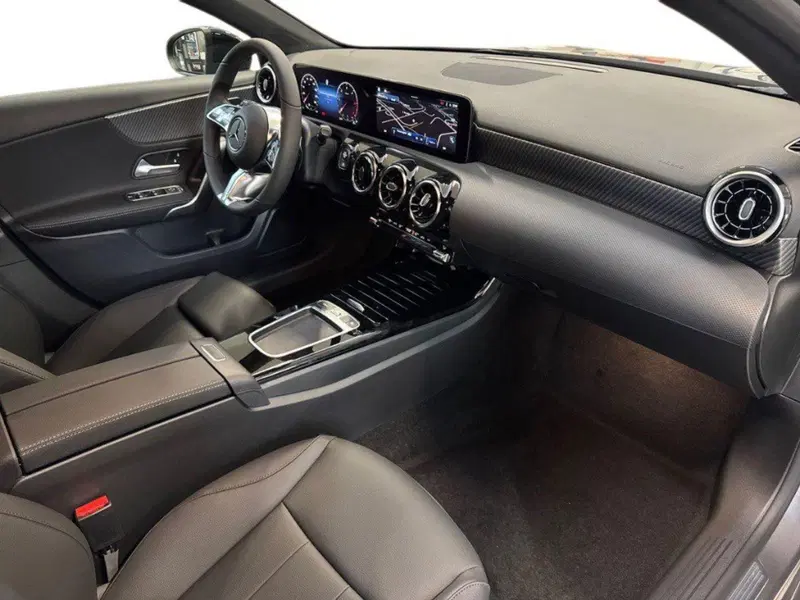 Mercedes-Benz Classe A Sedan nuova a Macerata (12)