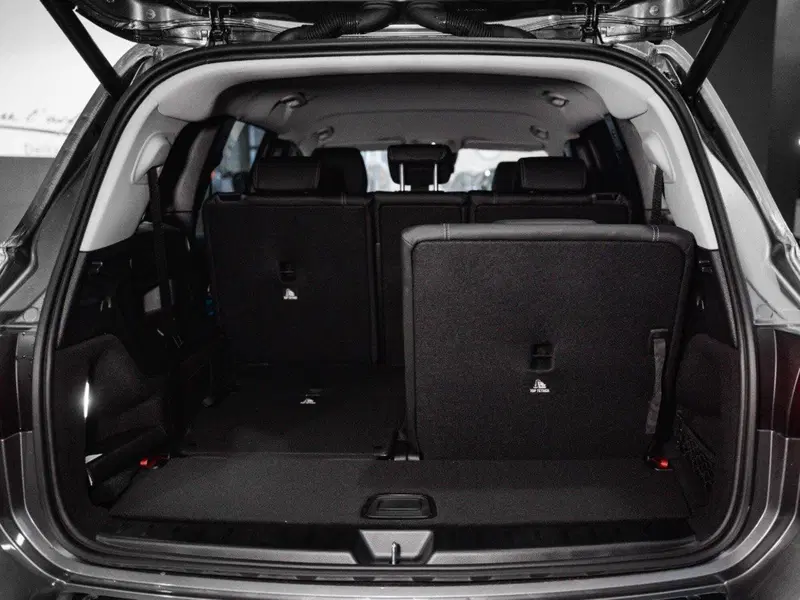 Mercedes-Benz GLB nuova a Ancona (11)