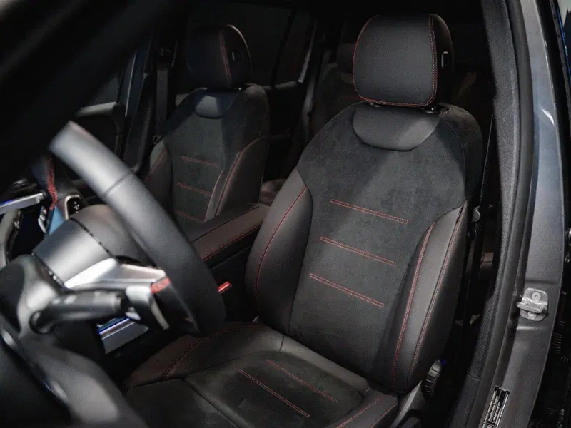 Mercedes-Benz GLB nuova a Ancona (14)