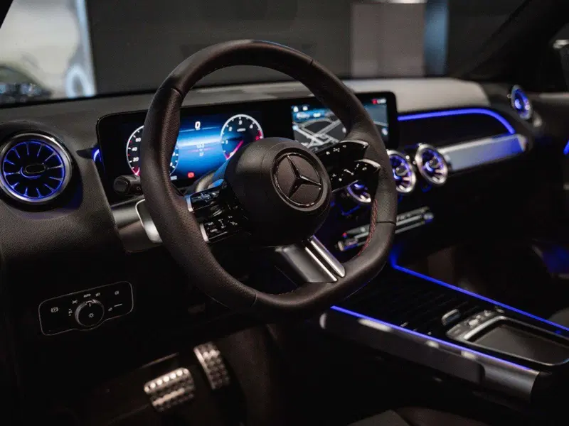 Mercedes-Benz GLB nuova a Ancona (16)