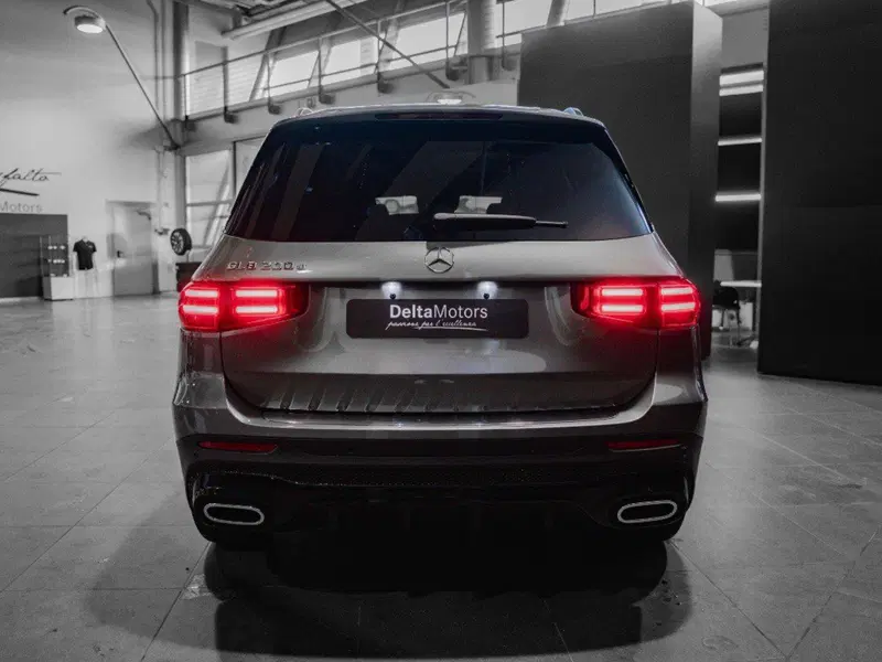 Mercedes-Benz GLB nuova a Ancona (3)