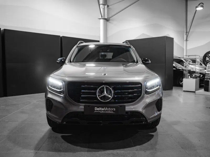 Mercedes-Benz GLB nuova a Ancona (5)