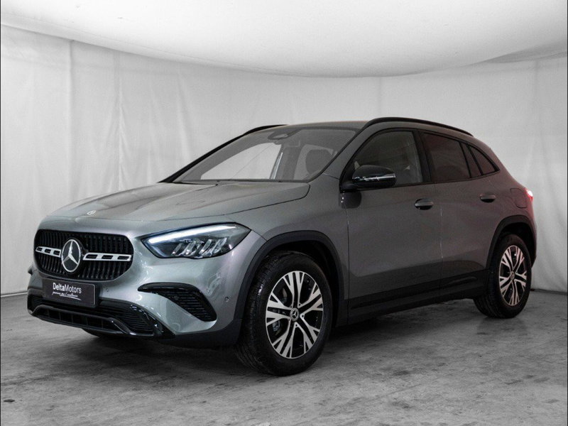 Mercedes-Benz GLA SUV nuova a Macerata