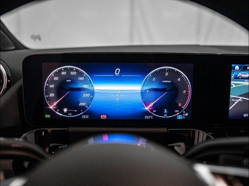Mercedes-Benz GLA SUV nuova a Macerata (10)