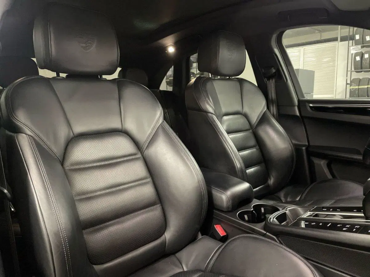Porsche Macan usata a Macerata (14)