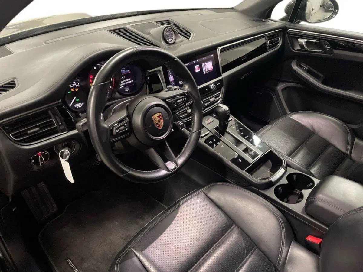 Porsche Macan usata a Macerata (16)