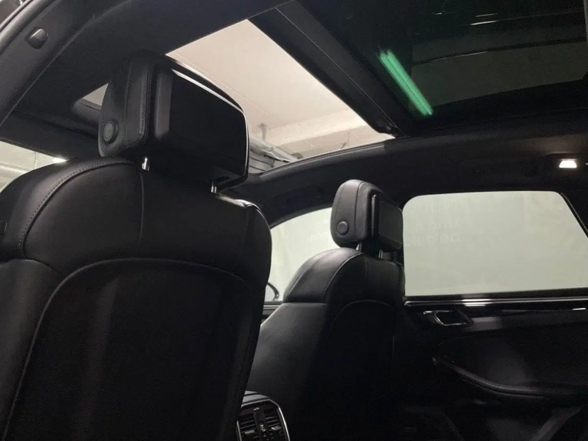 Porsche Macan usata a Macerata (18)