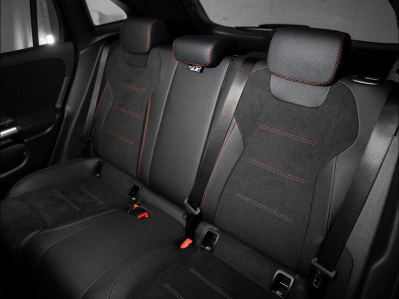 Mercedes-Benz GLA SUV nuova a Macerata (14)