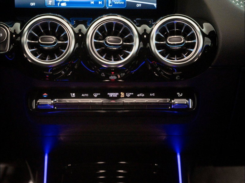 Mercedes-Benz GLA SUV nuova a Macerata (20)