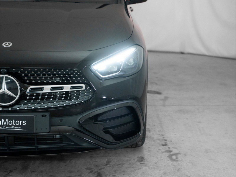 Mercedes-Benz GLA SUV nuova a Macerata (7)