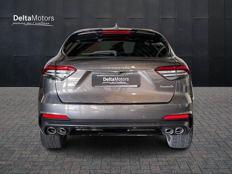 Maserati Levante usata a Ancona (4)