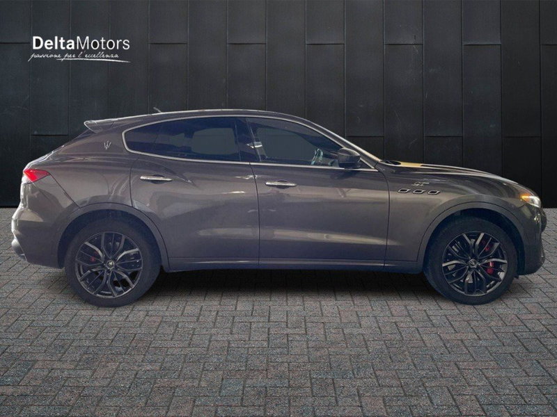 Maserati Levante usata a Ancona (5)