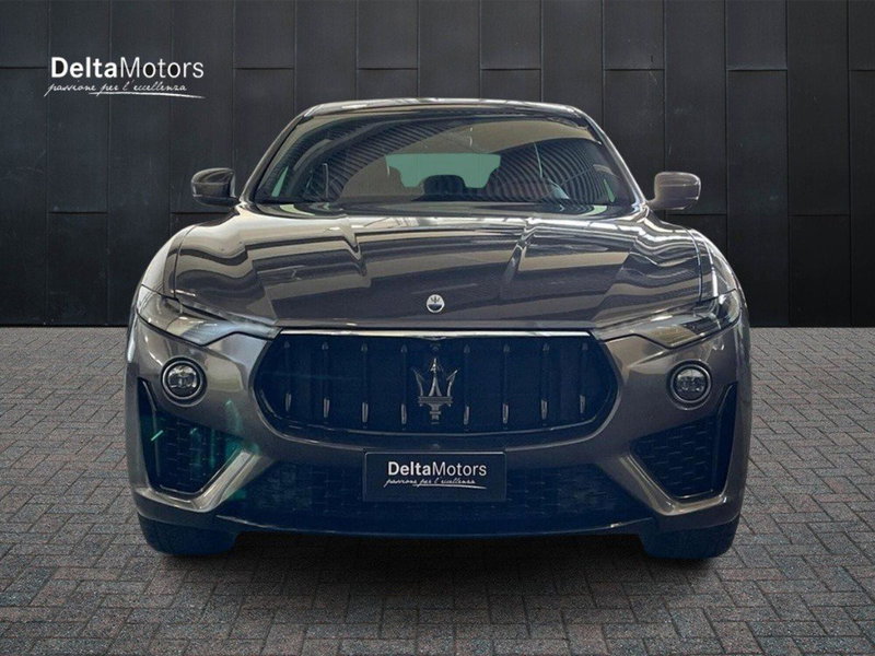 Maserati Levante usata a Ancona (6)