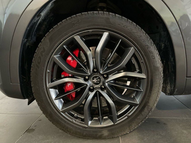 Maserati Levante usata a Ancona (8)