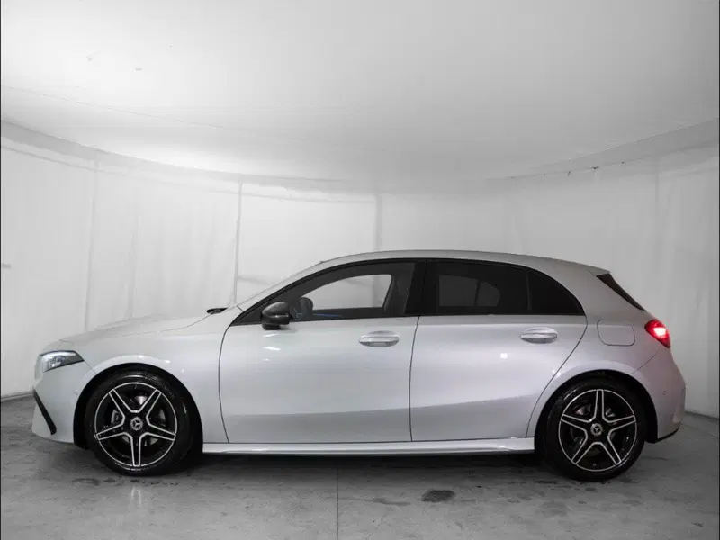 Mercedes-Benz Classe A Sedan nuova a Macerata (2)