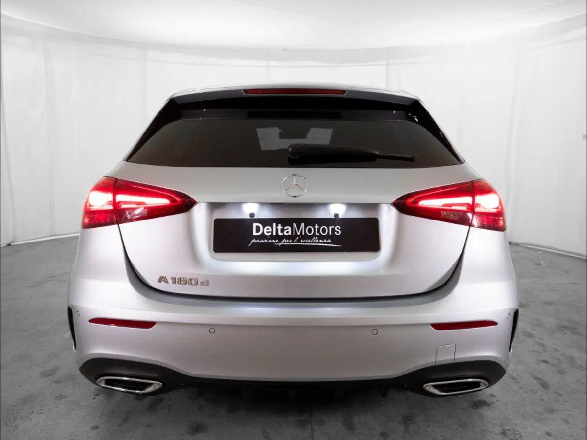 Mercedes-Benz Classe A Sedan nuova a Macerata (3)