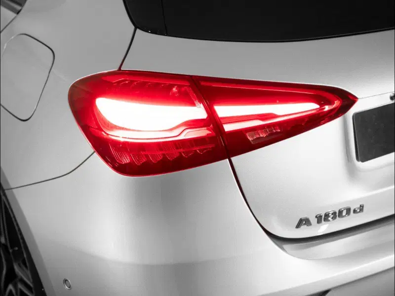 Mercedes-Benz Classe A Sedan nuova a Macerata (8)